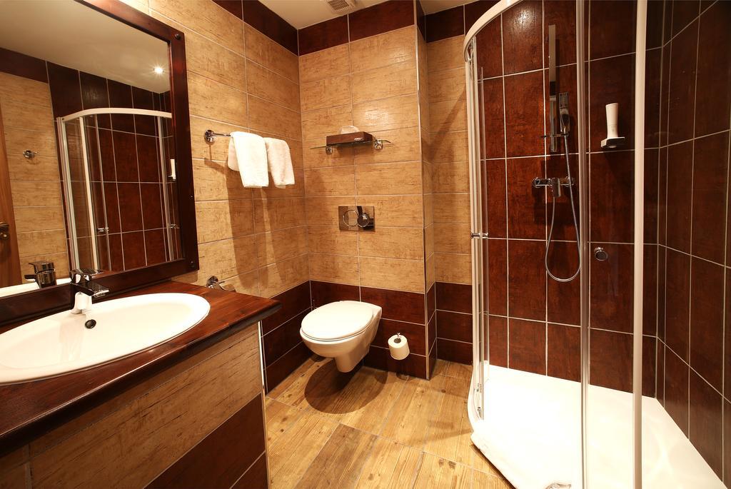 Apartments & Suites Zluta Hruska Plzen Bagian luar foto