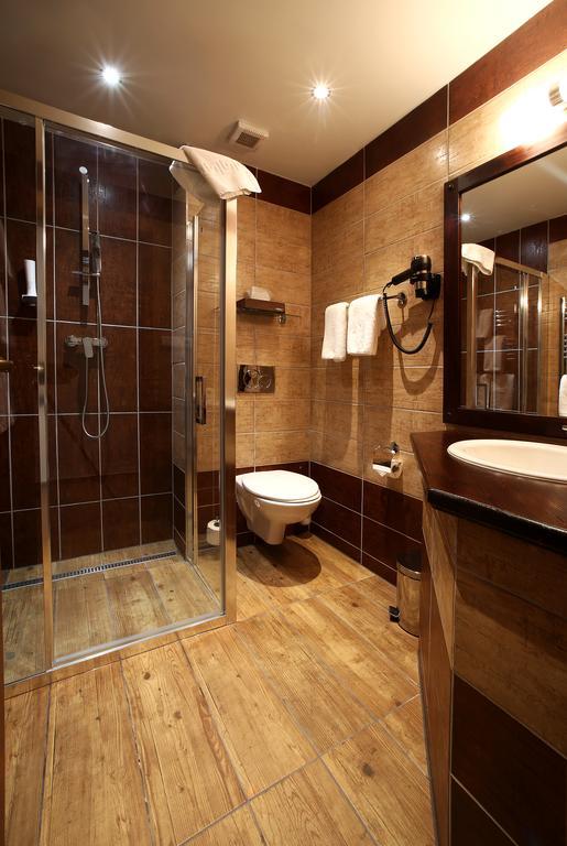 Apartments & Suites Zluta Hruska Plzen Bagian luar foto