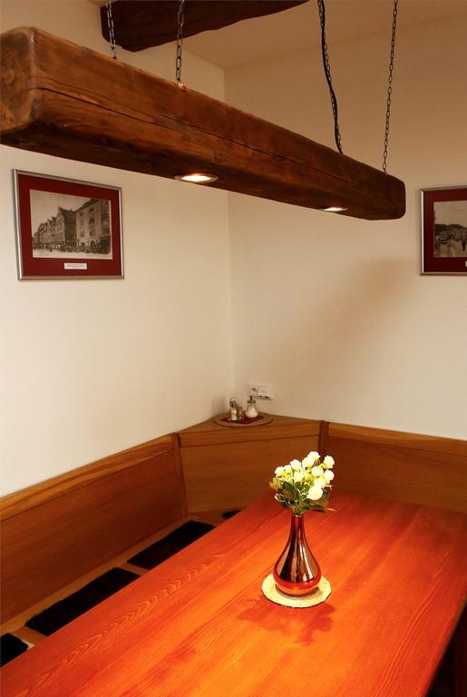 Apartments & Suites Zluta Hruska Plzen Bagian luar foto